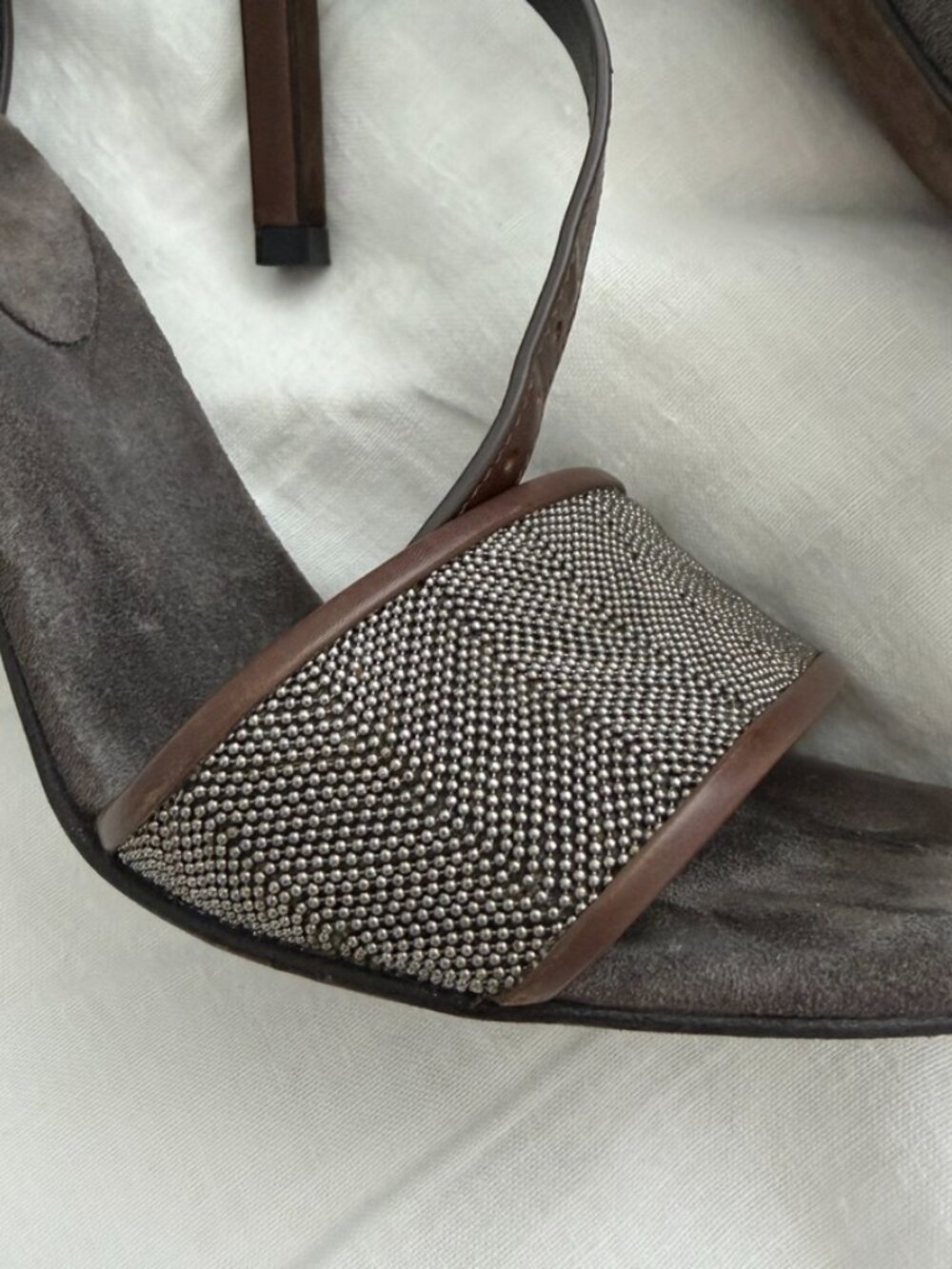 Brunello Cucinelli Heeled Sandal - brown suede with beading - Picture 2 of 9
